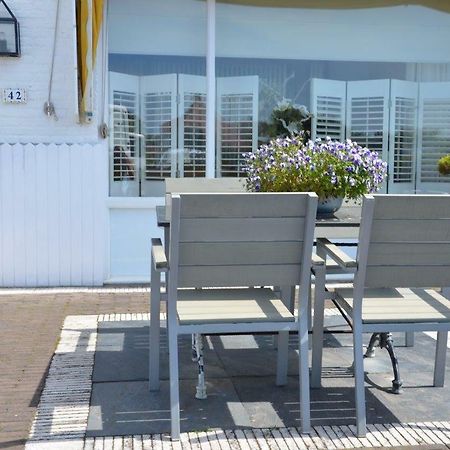 نوردفيك Pension 'T Hofje 350 Meter Van Het Strand المظهر الخارجي الصورة